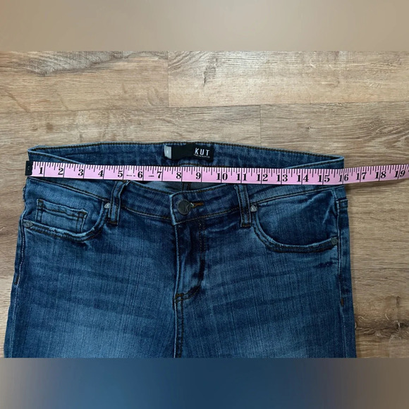 Kut From The Kloth Catherine Mid Rise Boyfriend Medium Wash Size 8 - Picture 7 of 11